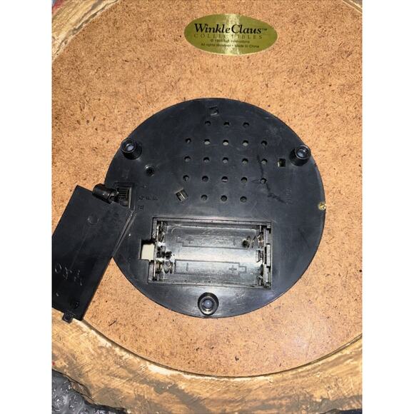 1995 WINKLE CLAUS Motion Activated Resin Hanging Wreath Christmas Holiday Songs - Picture 8 of 10